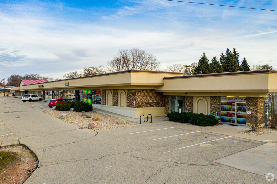 195-209 Cottage Grove Rd, Madison, WI for sale - Building Photo - Image 3 of 20