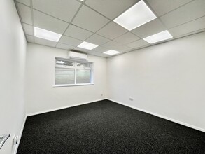 Sanders Rd, Wellingborough for lease Interior Photo- Image 2 of 3