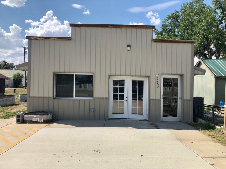 113 Main St, Lavina, MT 59046