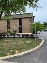 105 N Gold Dr, Robbinsville, NJ for lease Interior Photo- Image 2 of 22