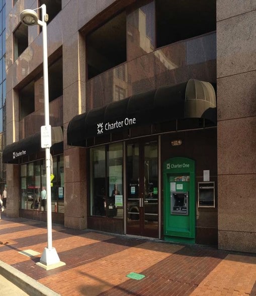 313 Euclid Ave, Cleveland, OH for lease - Building Photo - Image 3 of 5