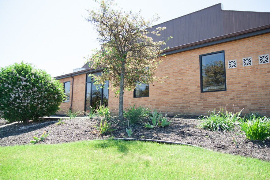 1001 Lexington Ave, Rochester, NY 14606