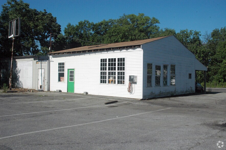 702 W Cypress St, Square, PA 19348