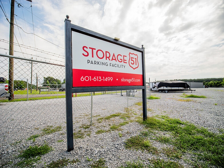 2212 US-51 Hwy, Madison, MS for sale - Pylon Photo - Image 2 of 5