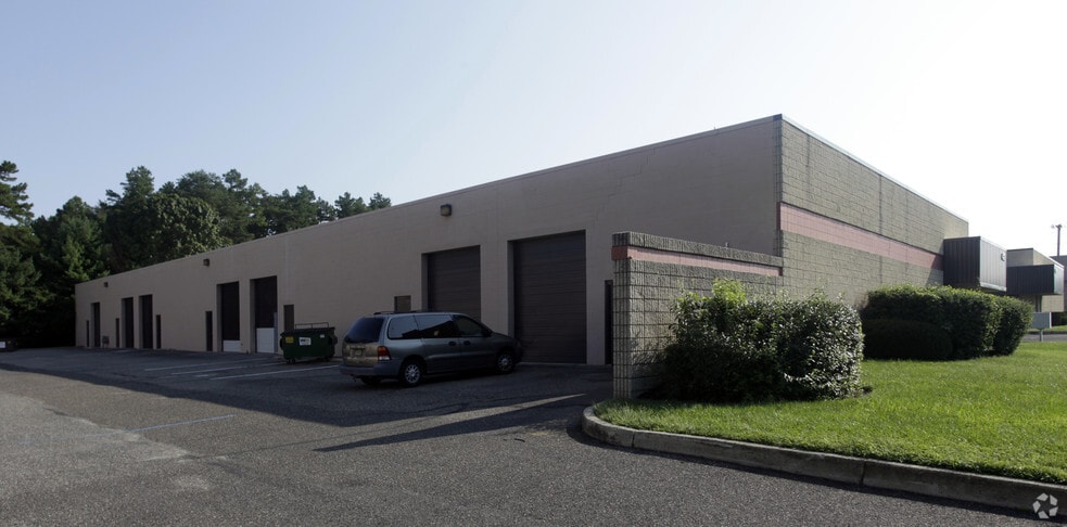 423 Commerce Ln, West Berlin, NJ for lease - Building Photo - Image 2 of 2
