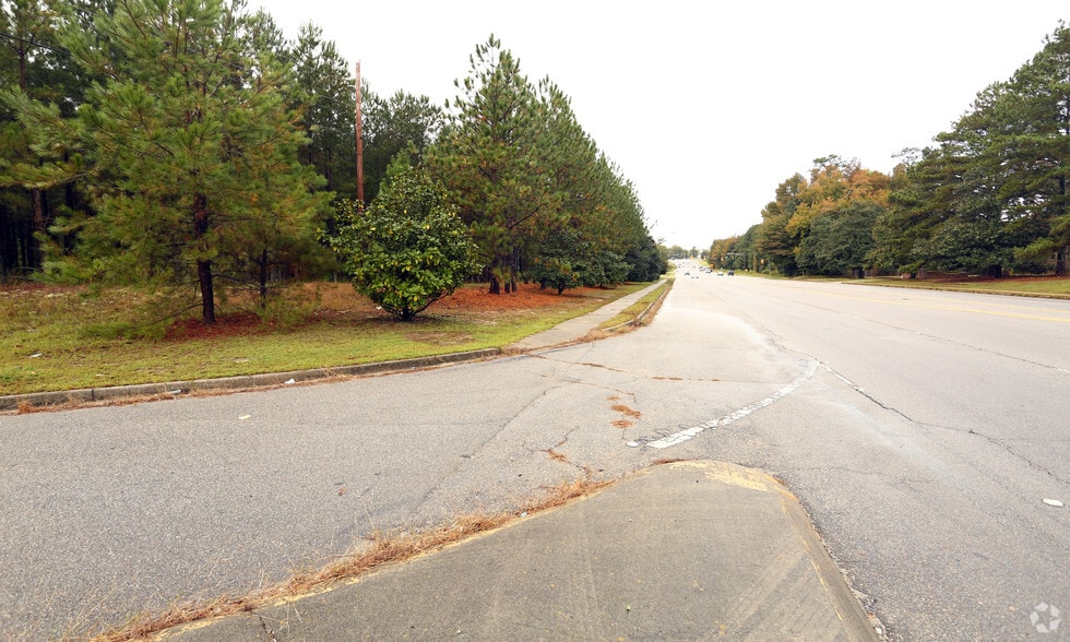 2175 W Dekalb St, Camden, SC for lease - Building Photo - Image 3 of 5