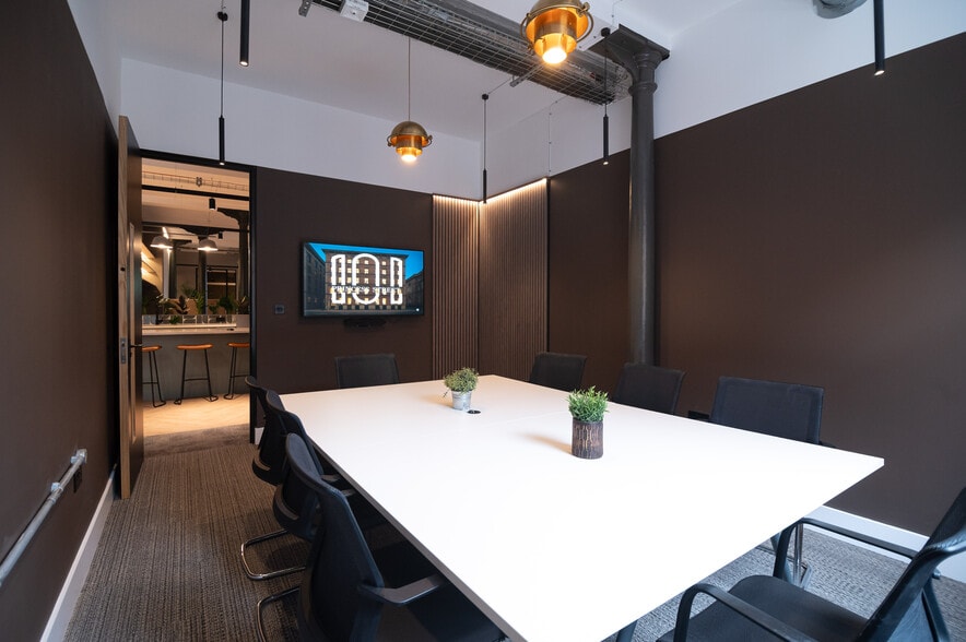 101 Princess St, Manchester for lease - Interior Photo - Image 3 of 7