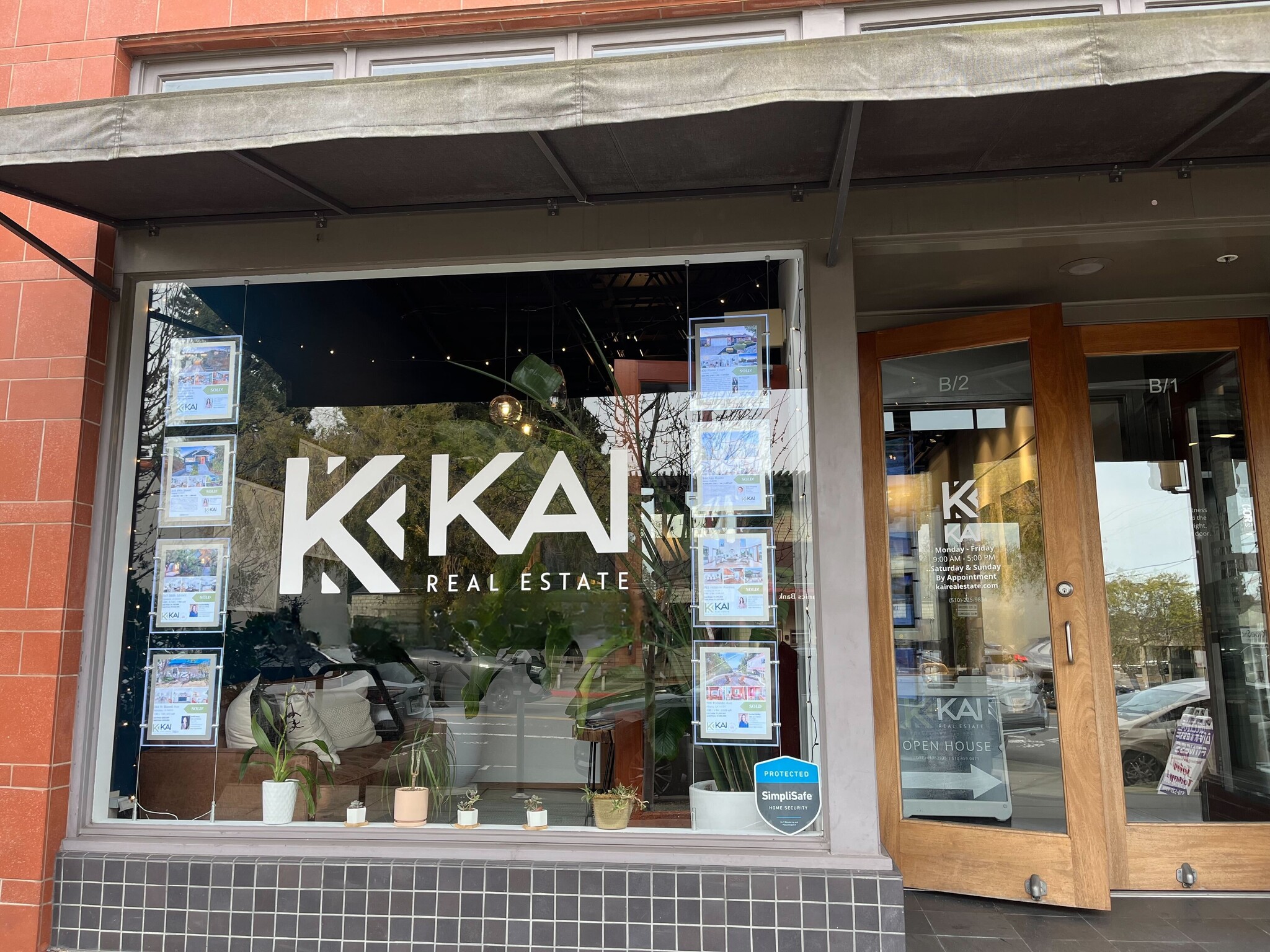 1820 Solano Ave, Berkeley, CA for lease Building Photo- Image 1 of 14
