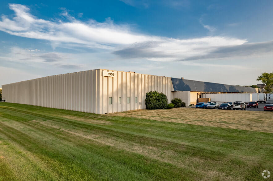 1902 Warren St, North Kansas City, MO for sale - Building Photo - Image 1 of 1