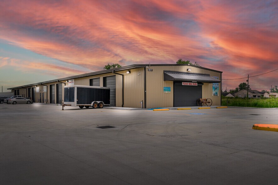 5517 Fm 2004 Rd, Hitchcock, TX 77563 FM 2004 Business Park