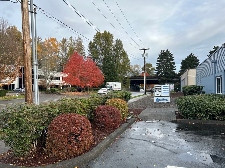 1042 W James St, Kent, WA for lease - Building Photo - Image 1 of 5