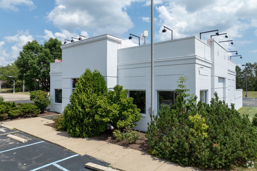 1245 Pearl Rd, Brunswick, OH for lease - Building Photo - Image 2 of 5