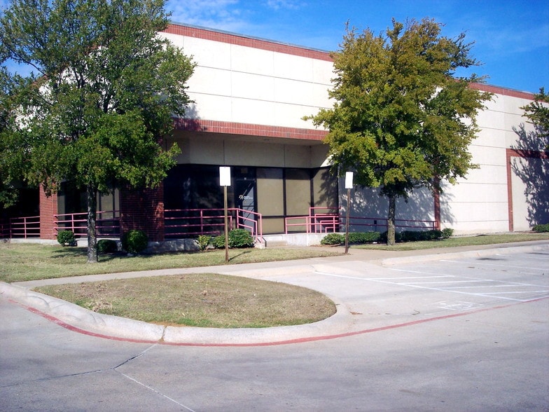 3917 Morse St, Denton, TX for lease - Building Photo - Image 3 of 7