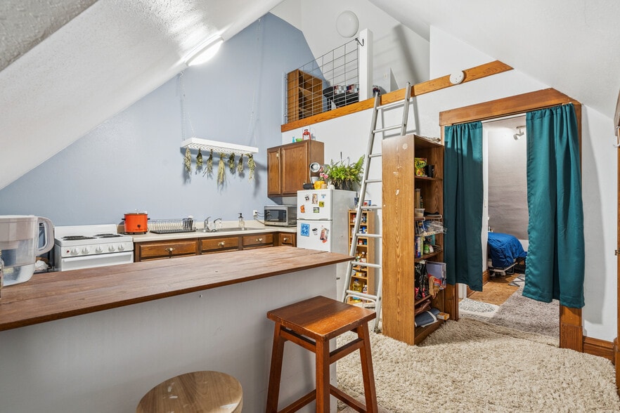 1132 Main St, Grinnell, IA for sale - Building Photo - Image 3 of 30