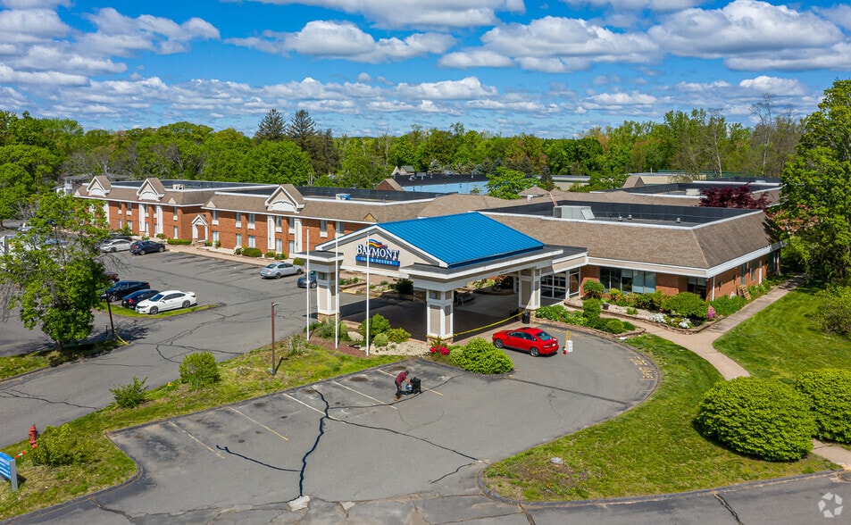 260 Main St, East Windsor, CT for sale - Primary Photo - Image 1 of 1