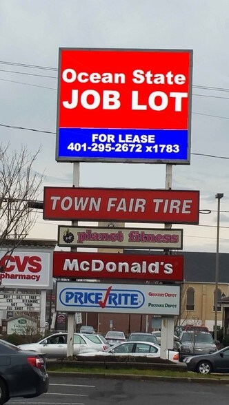 681-705 Main St, Torrington, CT for sale - Building Photo - Image 1 of 1