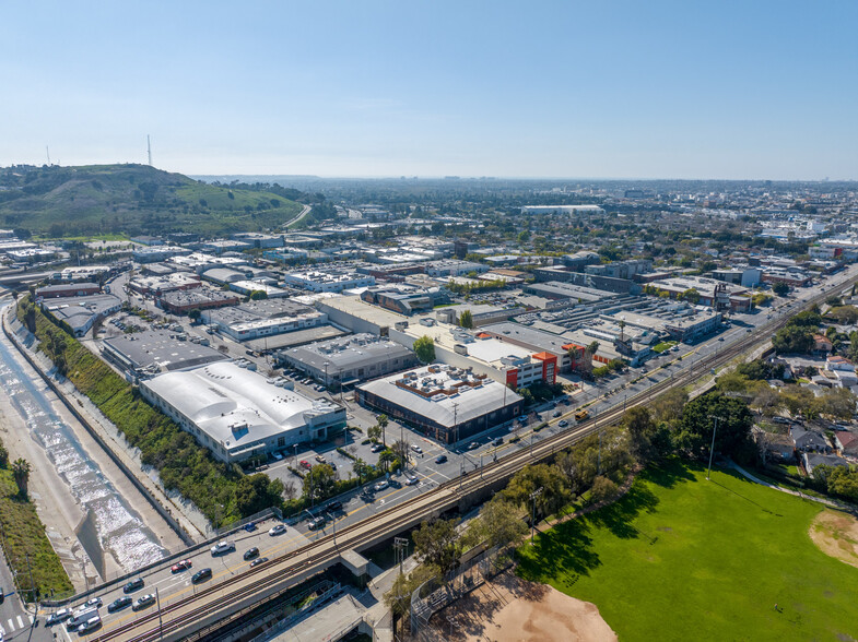 3515 Eastham Dr, Culver City, CA for lease - Building Photo - Image 3 of 12