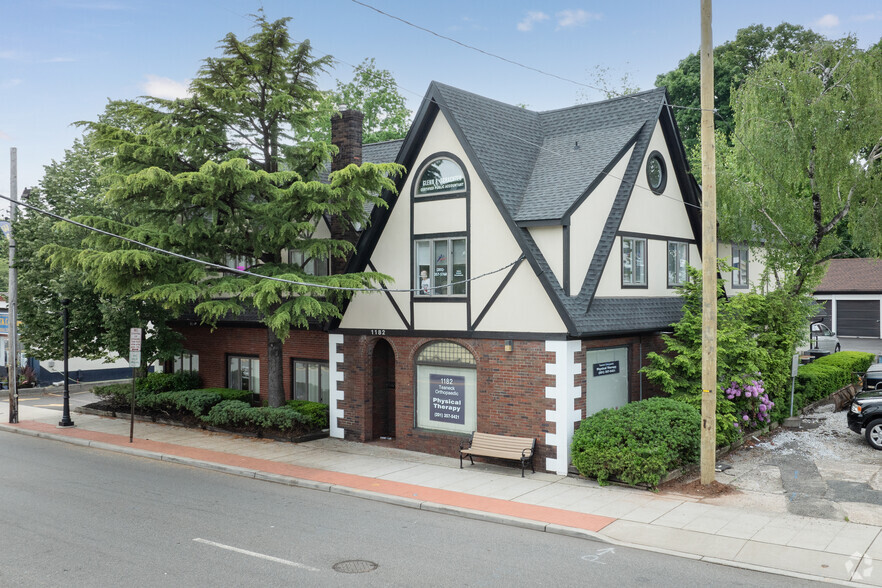 1182 Teaneck Rd, Teaneck, NJ for sale - Building Photo - Image 1 of 5