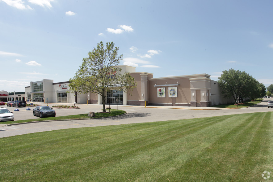 4120-4250 28th St SE, Kentwood, MI for lease - Building Photo - Image 2 of 2