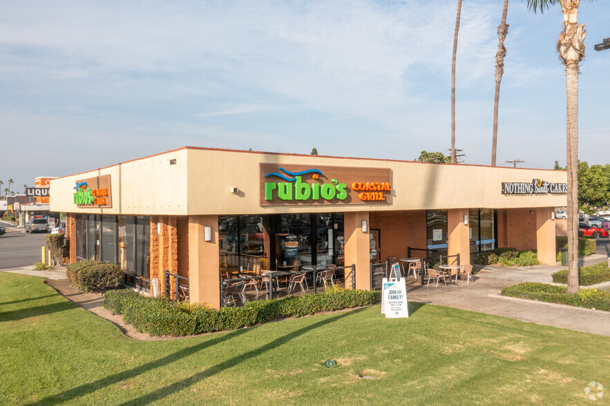 16672-16732 Beach Blvd, Huntington Beach, CA for lease - Building Photo - Image 1 of 15