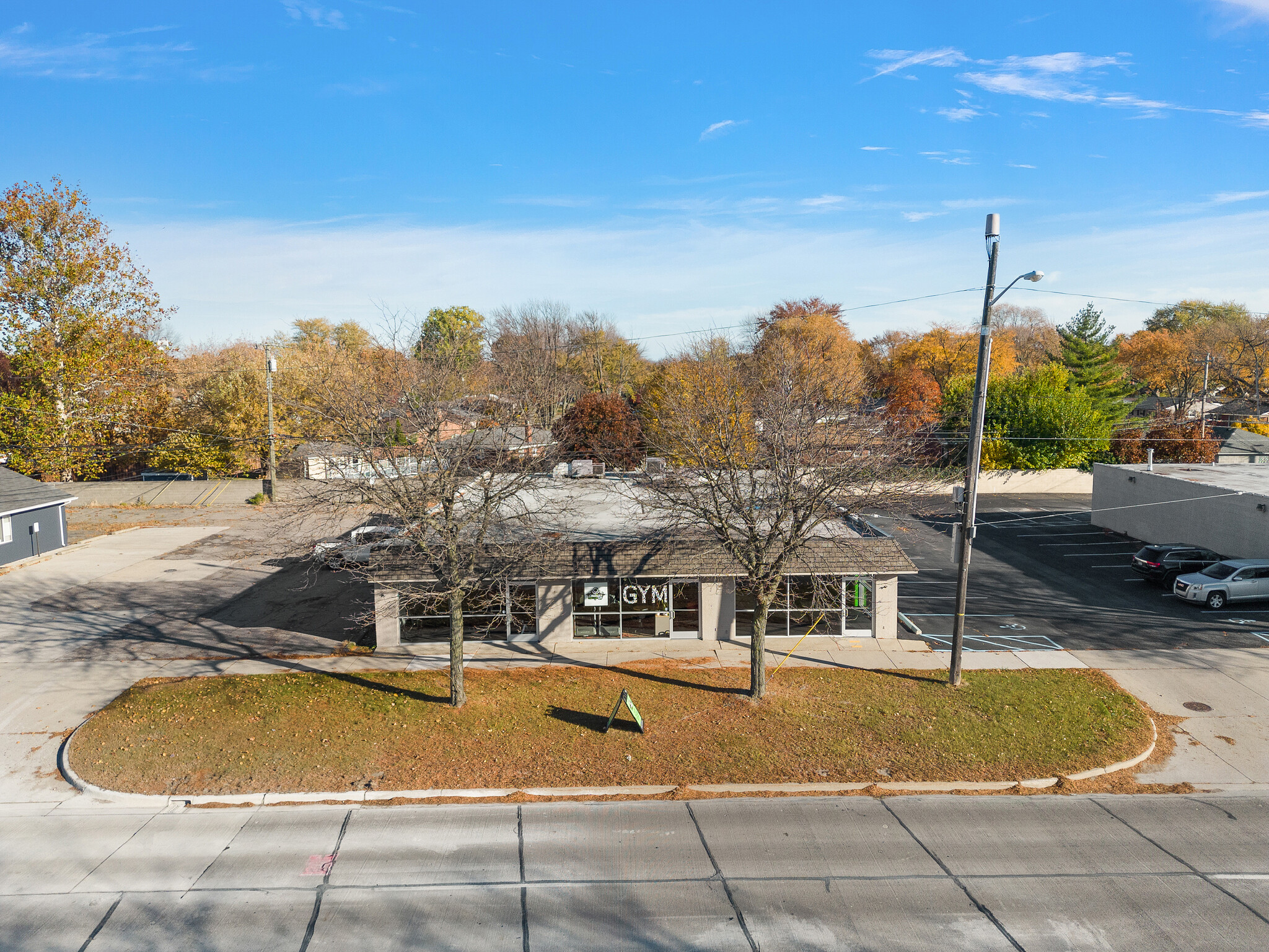 26600 Harper Ave, Saint Clair Shores, MI for lease Building Photo- Image 1 of 11