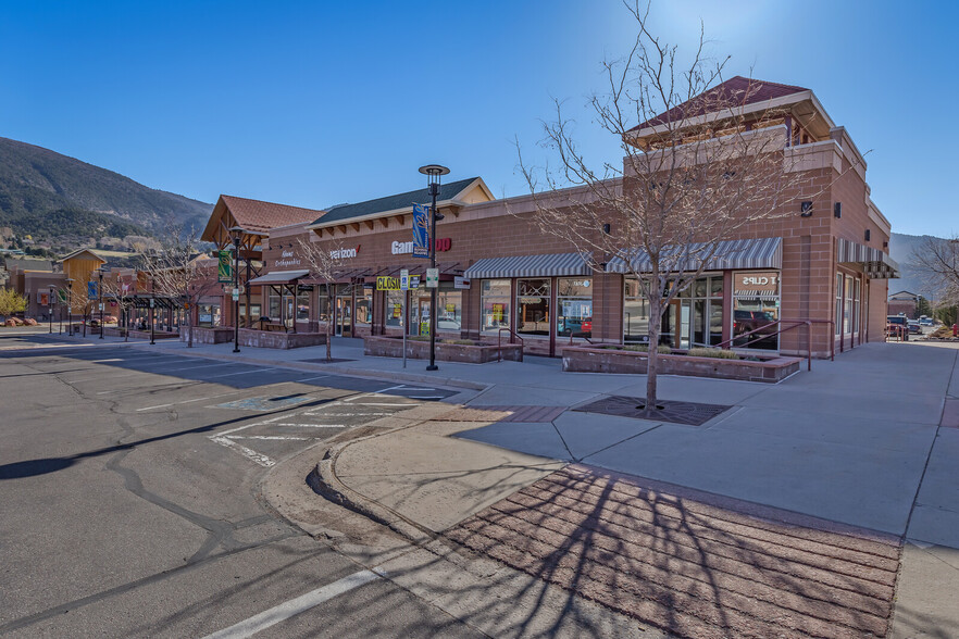 105-415 E Meadows Dr, Glenwood Springs, CO for lease - Building Photo - Image 1 of 18