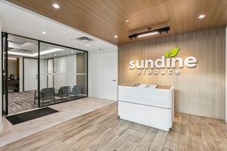 6075 Kestrel Rd, Mississauga, ON for lease Interior Photo- Image 2 of 9