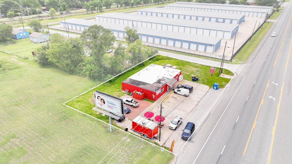 7127 Highway 6, Hitchcock, TX for sale - Building Photo - Image 1 of 1