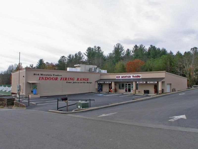 123 Maddox Cir, Ellijay, GA for sale Primary Photo- Image 1 of 8