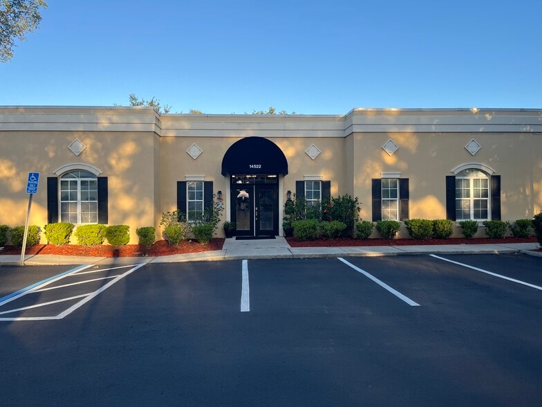 14522 University Point Pl, Tampa, FL for sale - Building Photo - Image 2 of 11