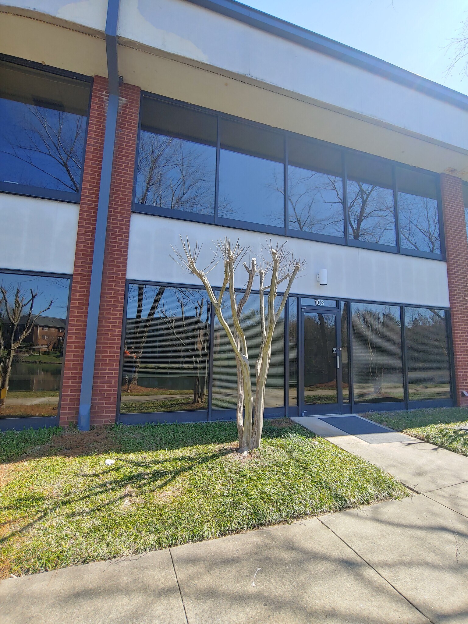 2411 Penny Rd, High Point, NC for sale Building Photo- Image 1 of 1