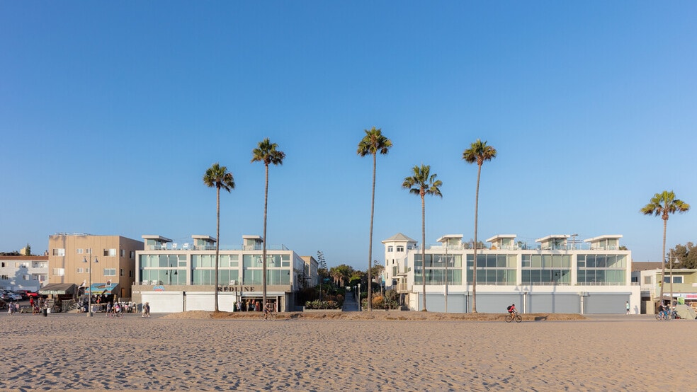 701 Ocean Front Walk, Venice, CA for lease - Building Photo - Image 1 of 14