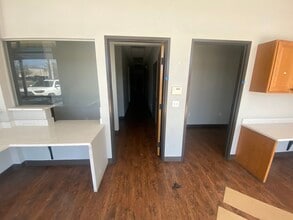 1408-1412 E Main St, Fredericksburg, TX for lease Interior Photo- Image 2 of 2