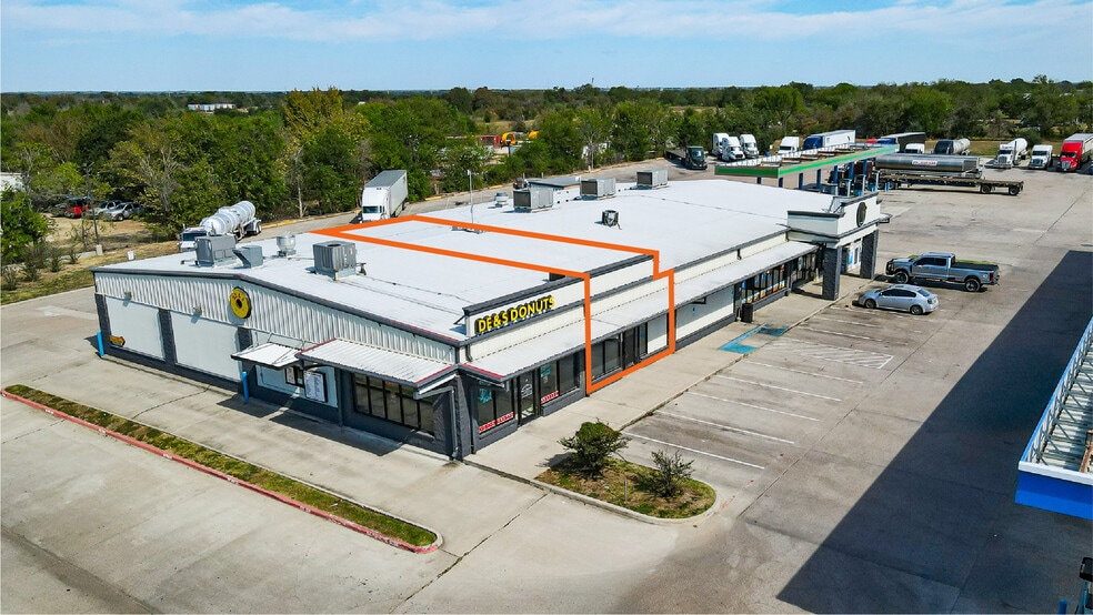 5943 E State Highway 21, Bryan, TX for lease - Building Photo - Image 3 of 4