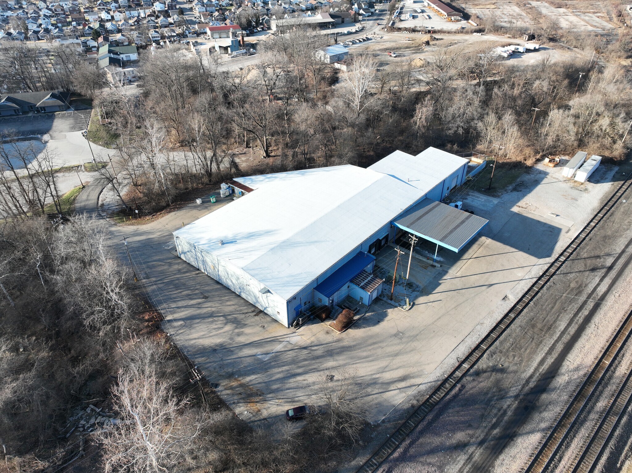 4 Sandbank Rd, Ludlow, KY for lease Primary Photo- Image 1 of 5