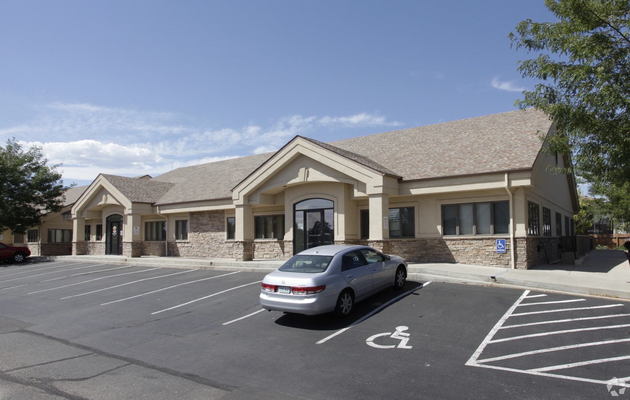 1204 W Ash St, Windsor, CO for lease Building Photo- Image 1 of 8