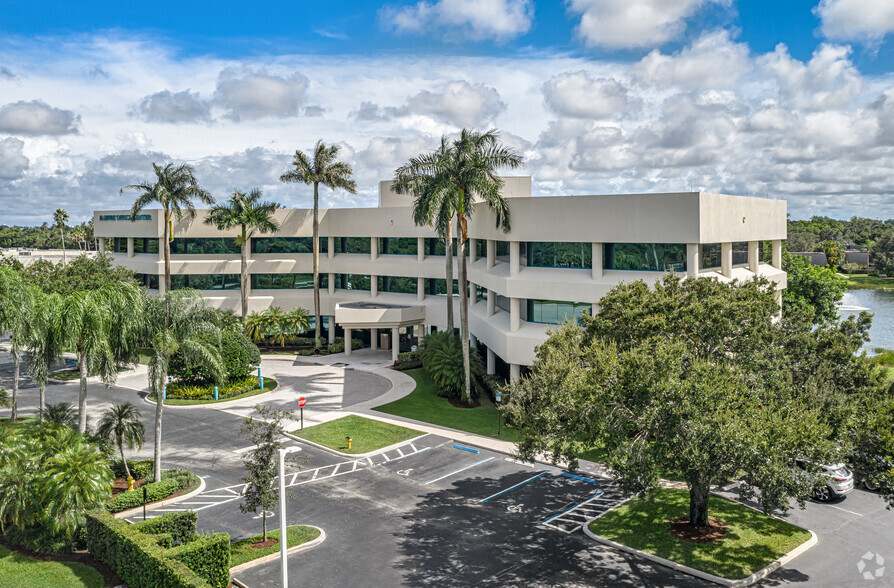 7108-7121 Fairway Dr, Palm Beach Gardens, Fl 33418 - Fairway Office 