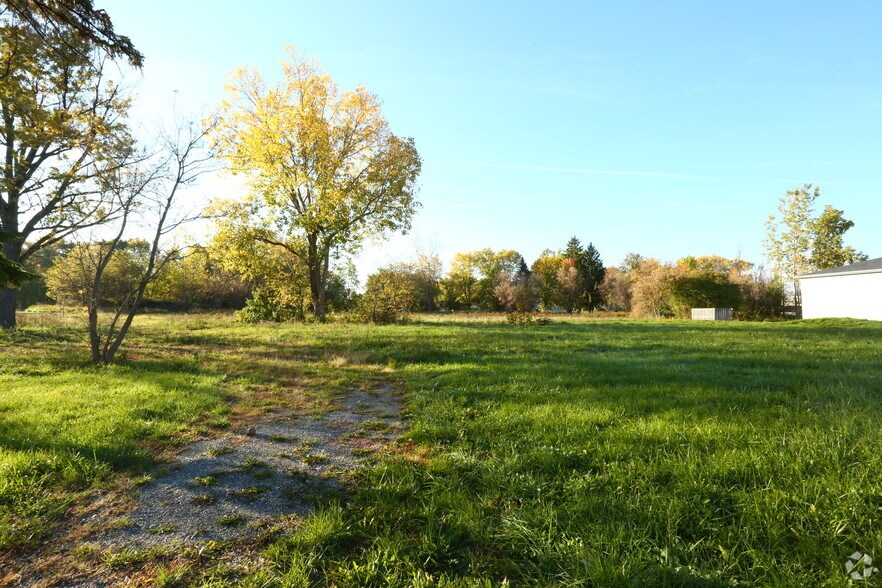 2479 W Hill Rd, Flint, MI for sale - Primary Photo - Image 1 of 1