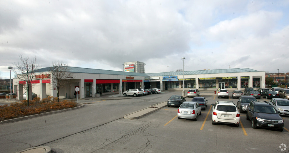 10909 Yonge St, Richmond Hill, ON for lease - Primary Photo - Image 1 of 4