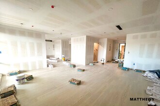 38-16 Crescent St, Long Island City, NY for lease Interior Photo- Image 2 of 4