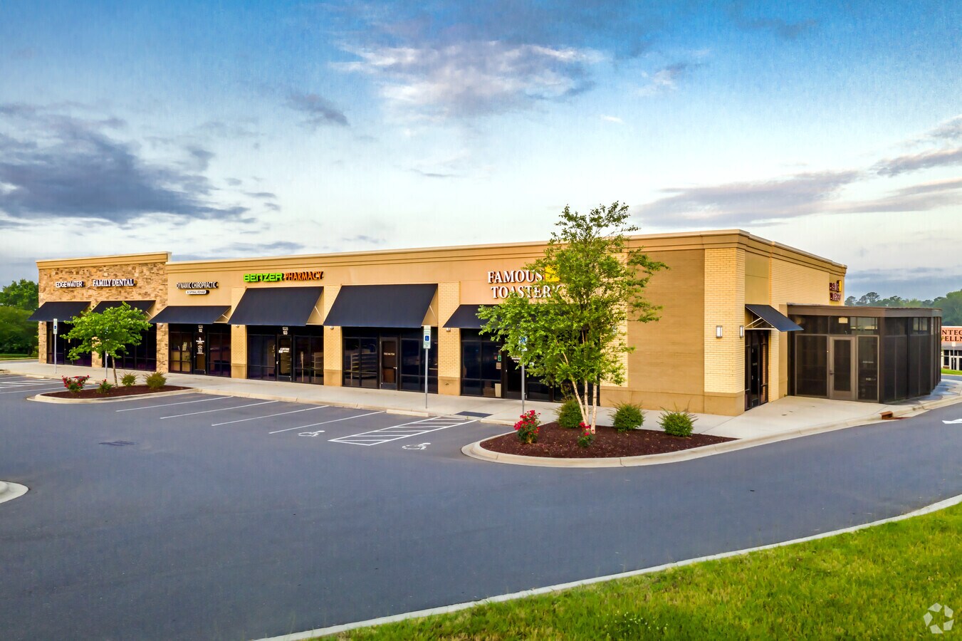 1028 Edgewater Corporate Pkwy, Fort Mill, SC 29707