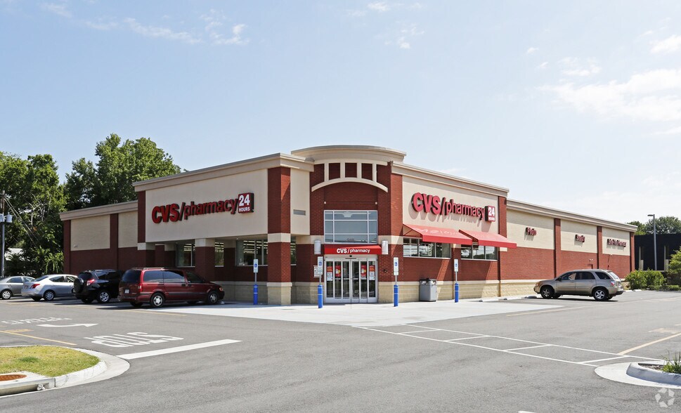 918 W Mercury Blvd, Hampton, VA for sale - Primary Photo - Image 1 of 1