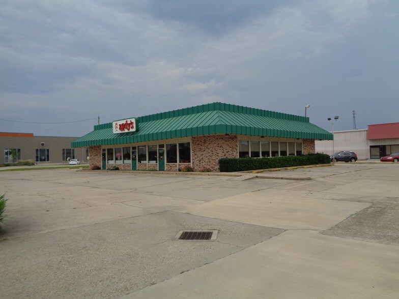 2813 Louisville Ave, Monroe, LA, 71201 Restaurant Property For Sale