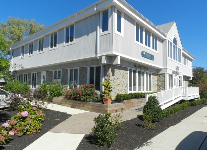 27 Beach Rd, Monmouth Beach, NJ for sale - Building Photo - Image 1 of 1