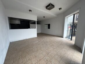 7562 Laurel Canyon Blvd, North Hollywood, CA for lease Building Photo- Image 1 of 4