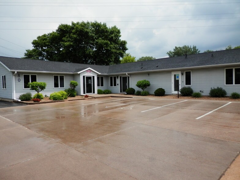 80 W 8th Ave, Marion, IA for sale - Primary Photo - Image 1 of 1