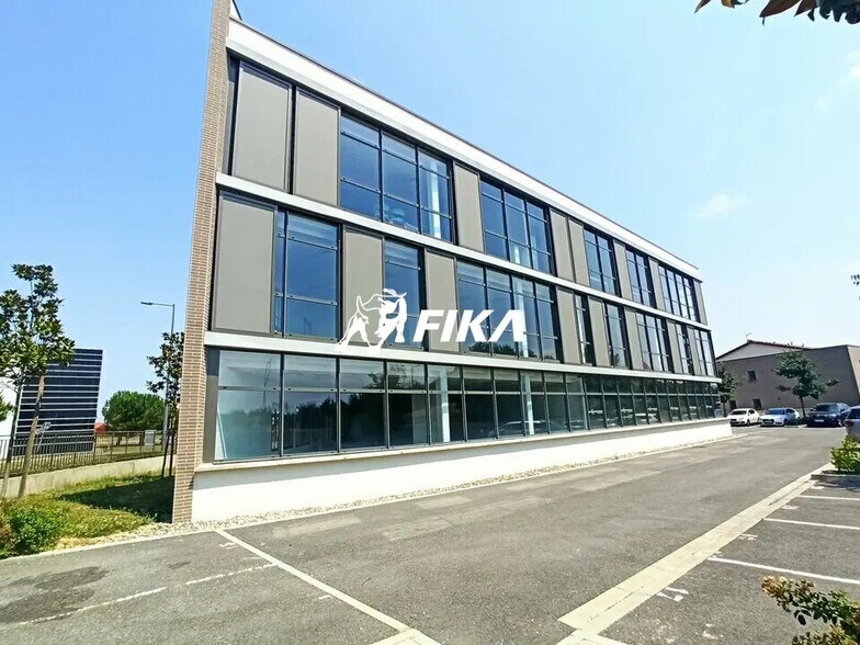 Office in Colomiers for lease - Building Photo - Image 3 of 5