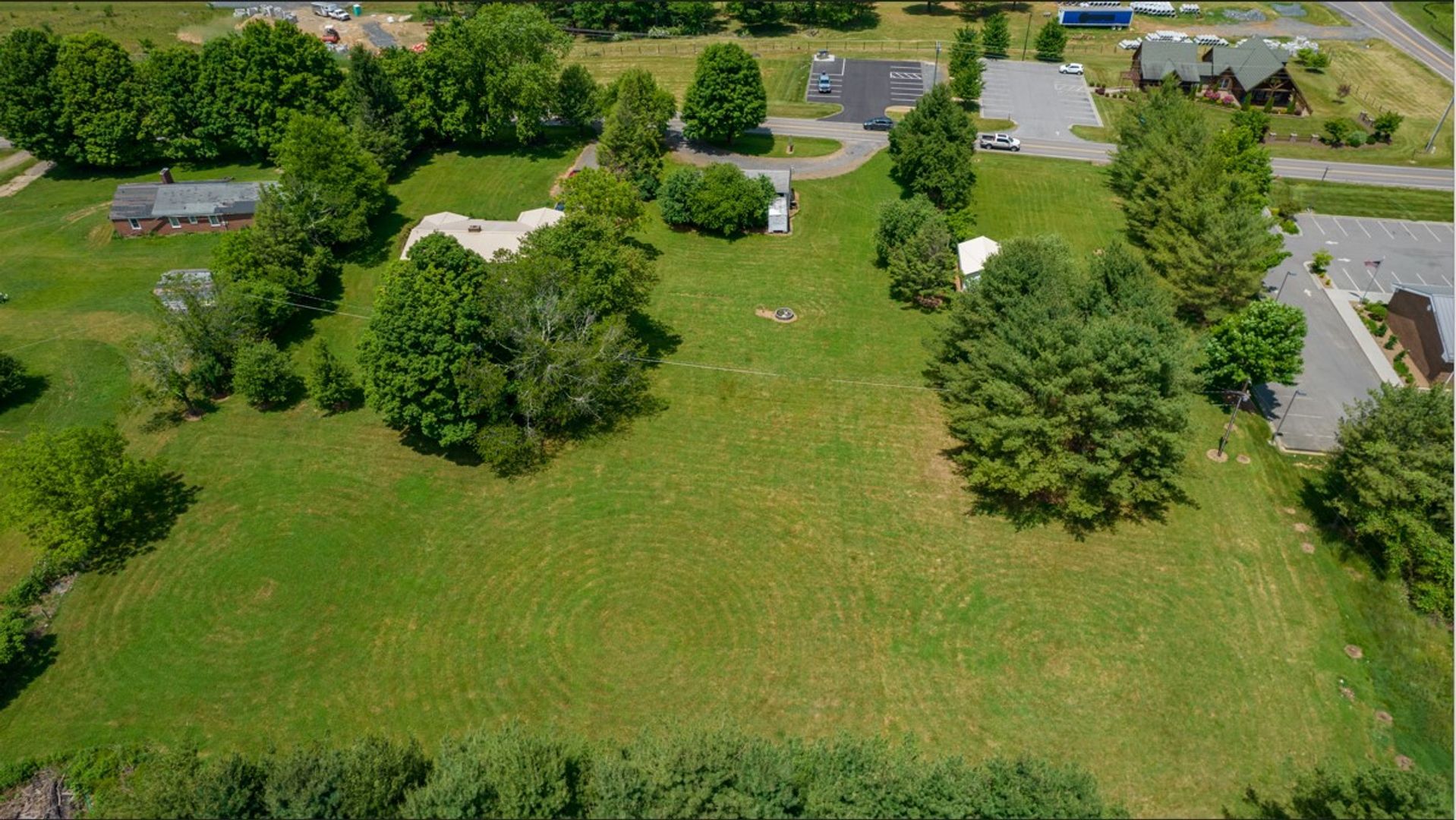 1081 Mt Jefferson Rd, West Jefferson, NC for sale Building Photo- Image 1 of 1