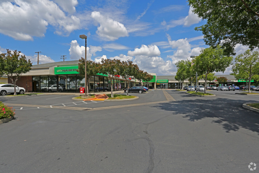 2440 Fulton Ave, Sacramento, CA for lease - Primary Photo - Image 1 of 5