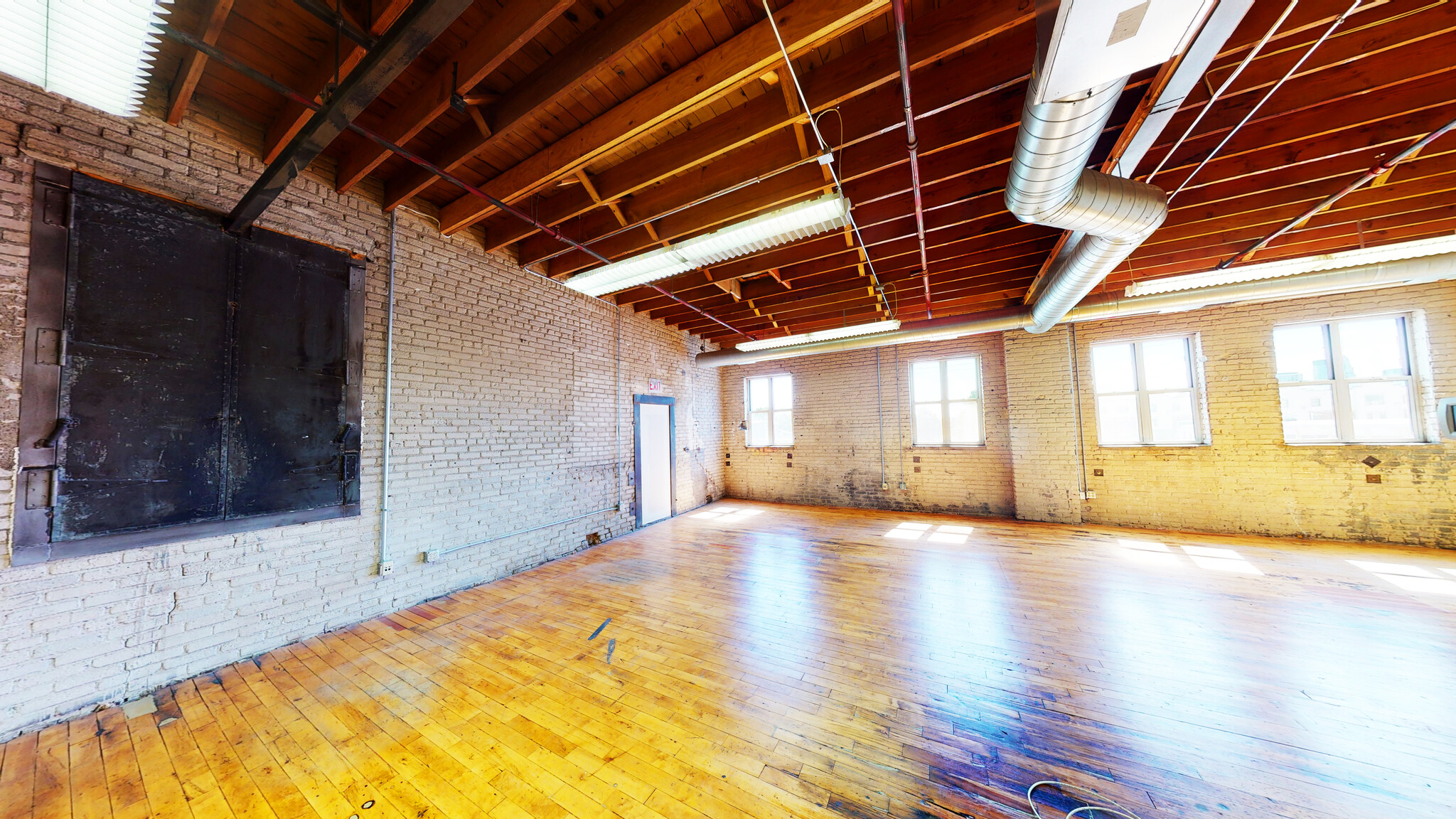 635 9th St, Minneapolis, MN for lease Interior Photo- Image 1 of 6